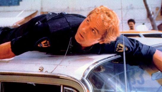 Poliziotto superpiù Poliziotto superpiù