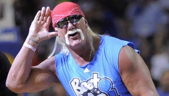 Il dramma di Hulk Hogan: "Non sente le gambe, non camminerà più"