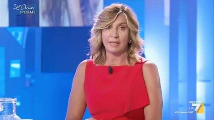 Myrta Merlino lascia La7, l'annuncio in diretta: «Ci vediamo presto». Ecco  dove andrà e chi prenderà il suo posto