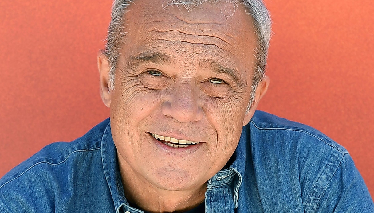https://wips.plug.it/cips/libero.it/magazine/cms/2023/04/claudio-amendola.jpg