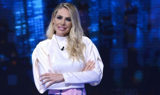 Cristian Totti e la sua ragazza in visita allo studio dell'Isola dei Famosi