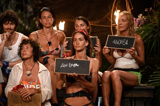 I cinque naufraghi in nomination