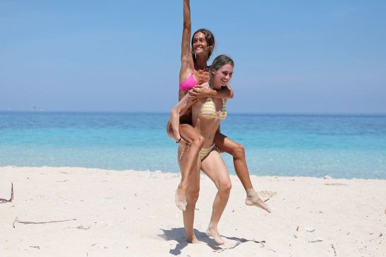 Nikita sprona Helena