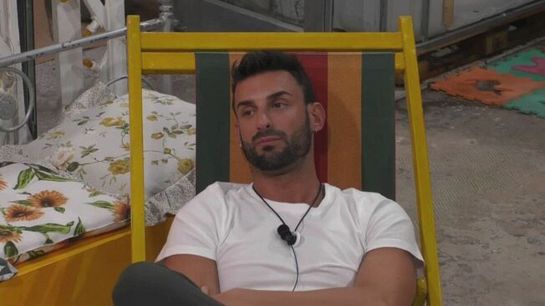 Claudio chiede scusa a Fiordaliso