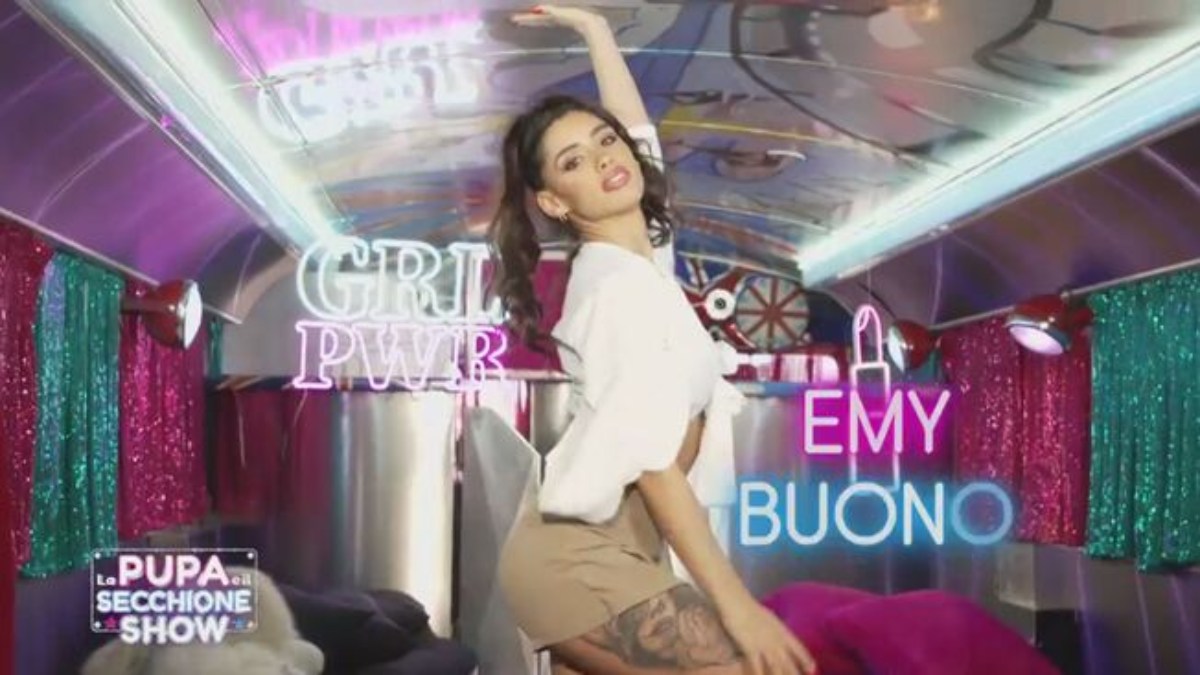 Emy Buono: carriera e vita privata della modella napoletana