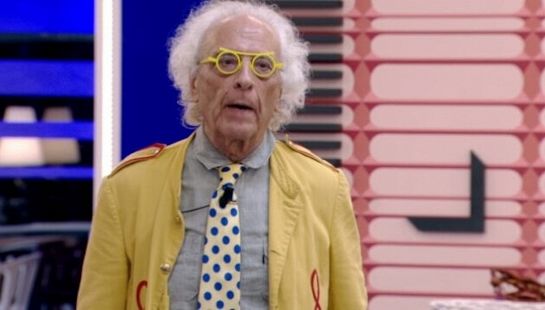 Mughini sta cercando di farsi cacciare