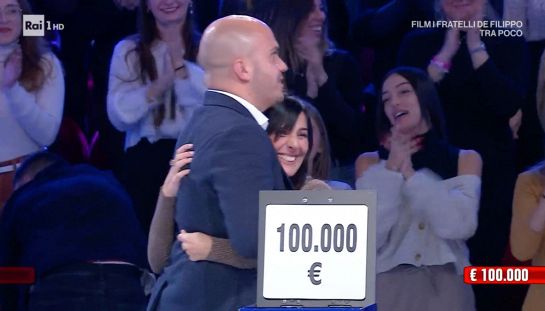 Affari Tuoi 21 febbraio 2024. Valentina vince 50mila in un finale  emozionante!