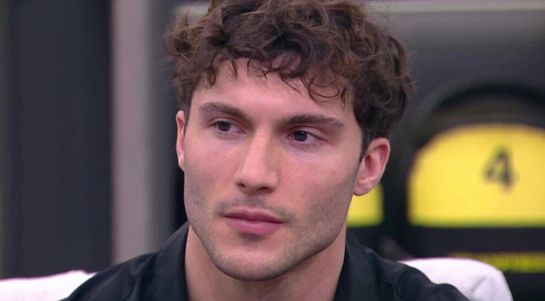 Il bacio tra Federico e la sua ex