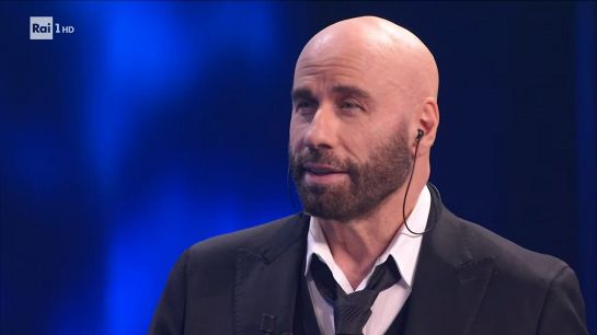Sanremo 1989: Travolta spaesato e playback imbarazzante