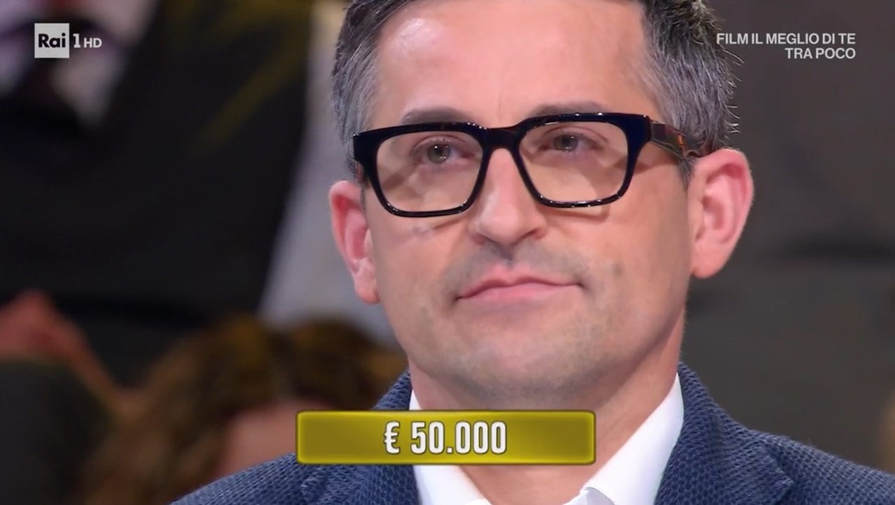 Su trabajo, Patrizio pierde 50 mil euros por su hijo: Frost está en el estudio
