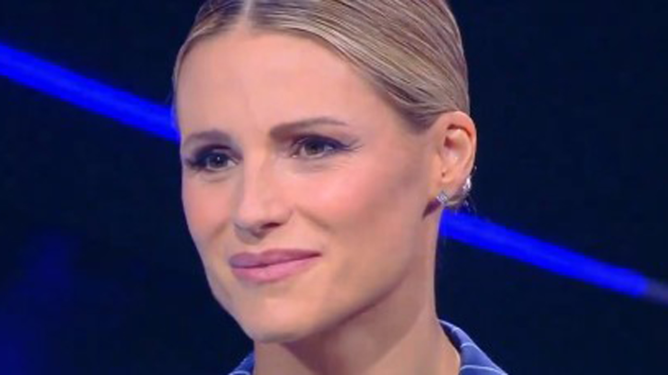 https://wips.plug.it/cips/libero.it/magazine/cms/2024/06/io-canto-family-top-e-flop.jpg