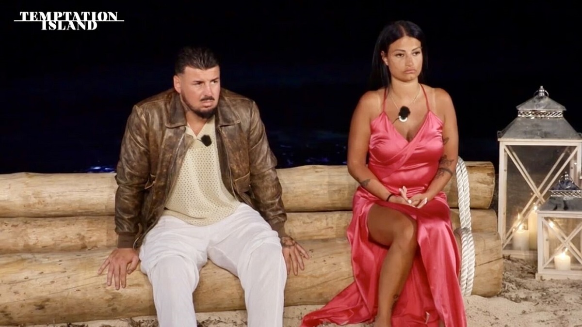 Temptation Island, Lino e Alessia di nuovo insieme. Lei replica