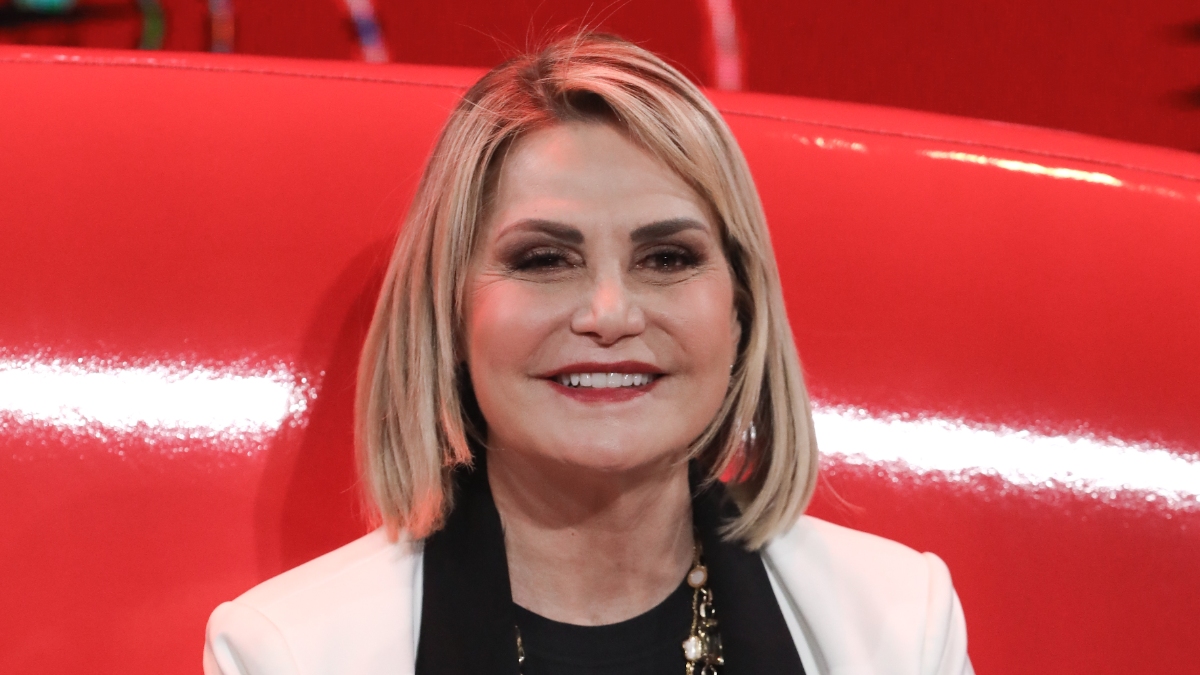 https://wips.plug.it/cips/libero.it/magazine/cms/2024/07/simona_ventura_rinascita_isola_dei_famosi.jpeg
