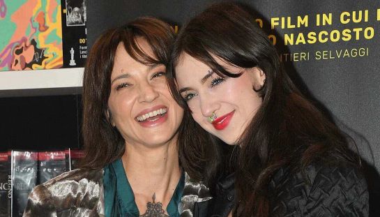 Asia Argento con la figlia Anna Lou Castoldi