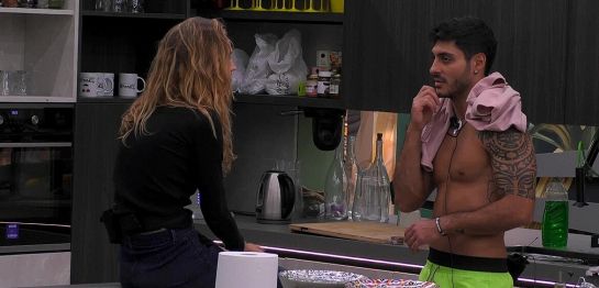 Javier confessa di non essere interessato a Helena