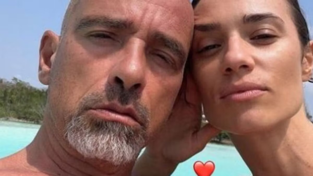 https://wips.plug.it/cips/libero.it/magazine/cms/2024/10/eros-ramazzotti-dalila-gelsomino.jpg