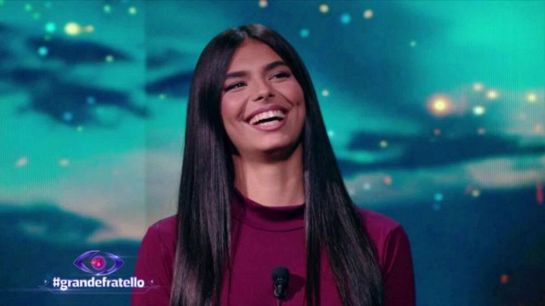 Federica in lacrime per le accuse di Stefano