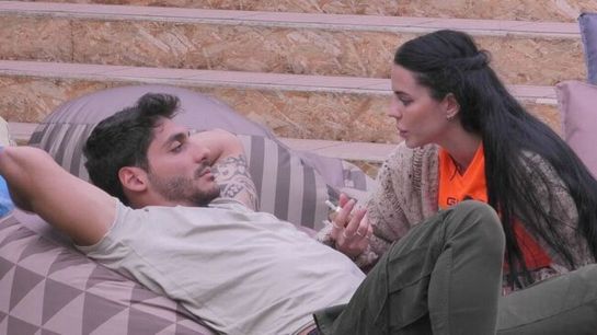 Shaila Gatta si apre con Javier