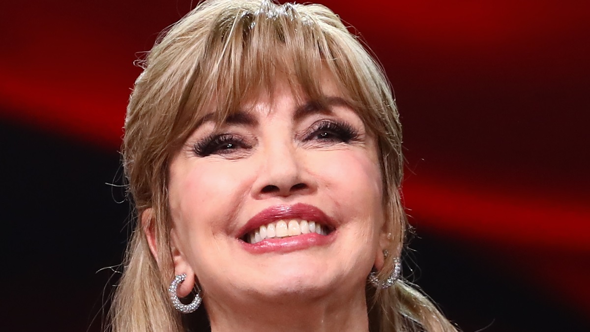 https://wips.plug.it/cips/libero.it/magazine/cms/2024/10/milly-carlucci.jpg