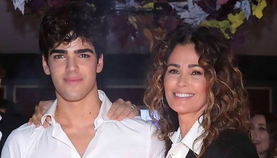 Samantha de Grenet e il figlio Brando Barbato