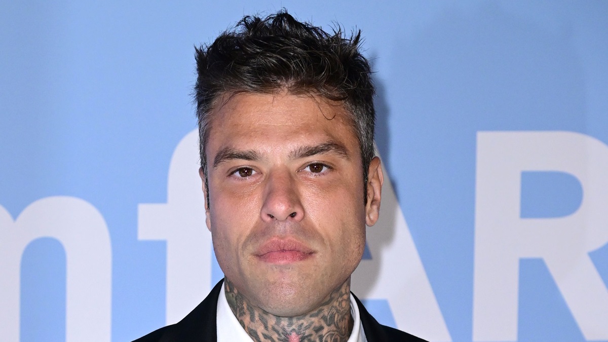 https://wips.plug.it/cips/libero.it/magazine/cms/2024/11/fedez.jpg