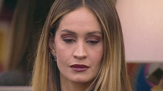 La bugia di Helena sulla sua infanzia