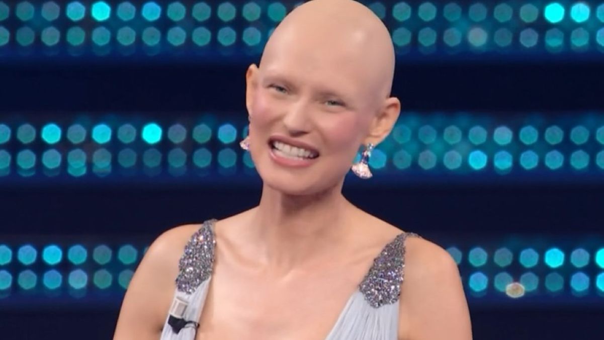 Bianca Balti (guarita) torna a Sanremo, l'annuncio ufficiale: cosa farà con Carlo Conti al Festival 2026