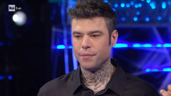 Fedez parla bene di Helena