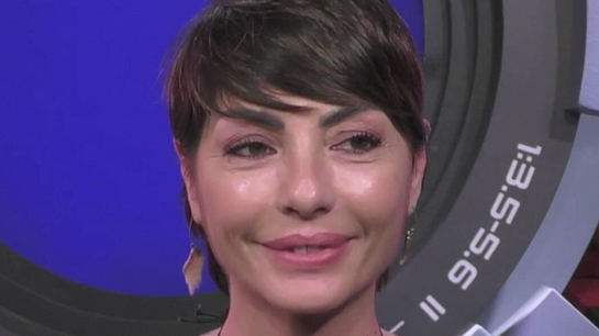 Ilaria spara a zero su tutto il cast
