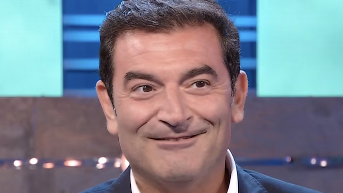https://wips.plug.it/cips/libero.it/magazine/cms/2025/03/max_giusti_polemica.png