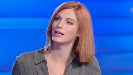 Carly scoppia a piangere
