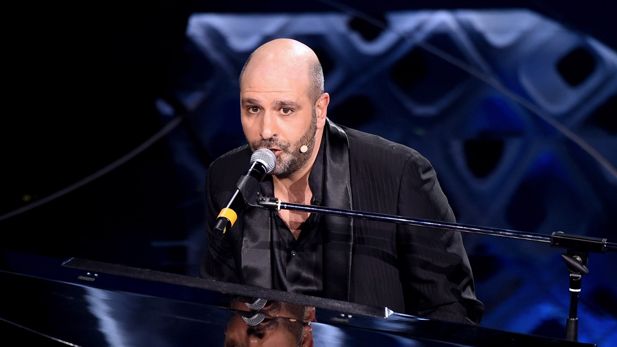 Checco Zalone, la sua casa a Bari Vecchia con vista mare incredibile: ecco dove vive