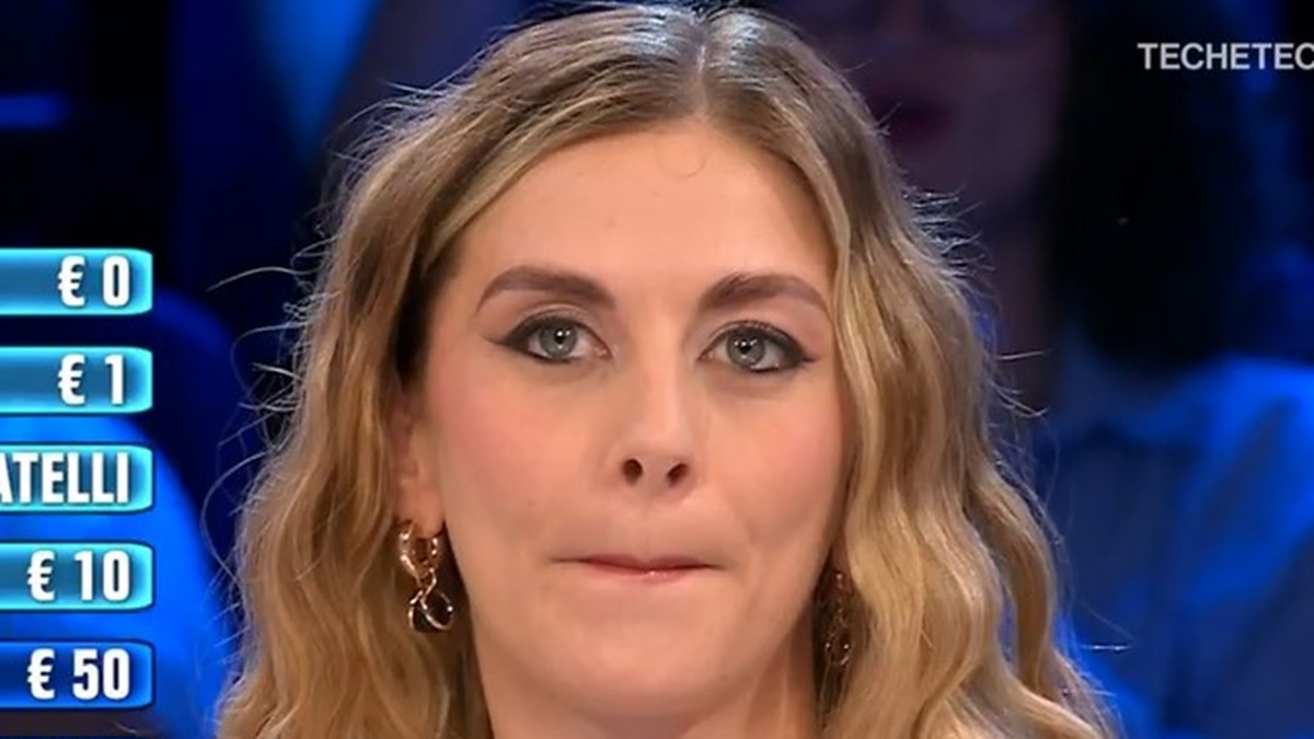 https://wips.plug.it/cips/libero.it/magazine/cms/2025/05/affari-tuoi-10-maggio.jpg