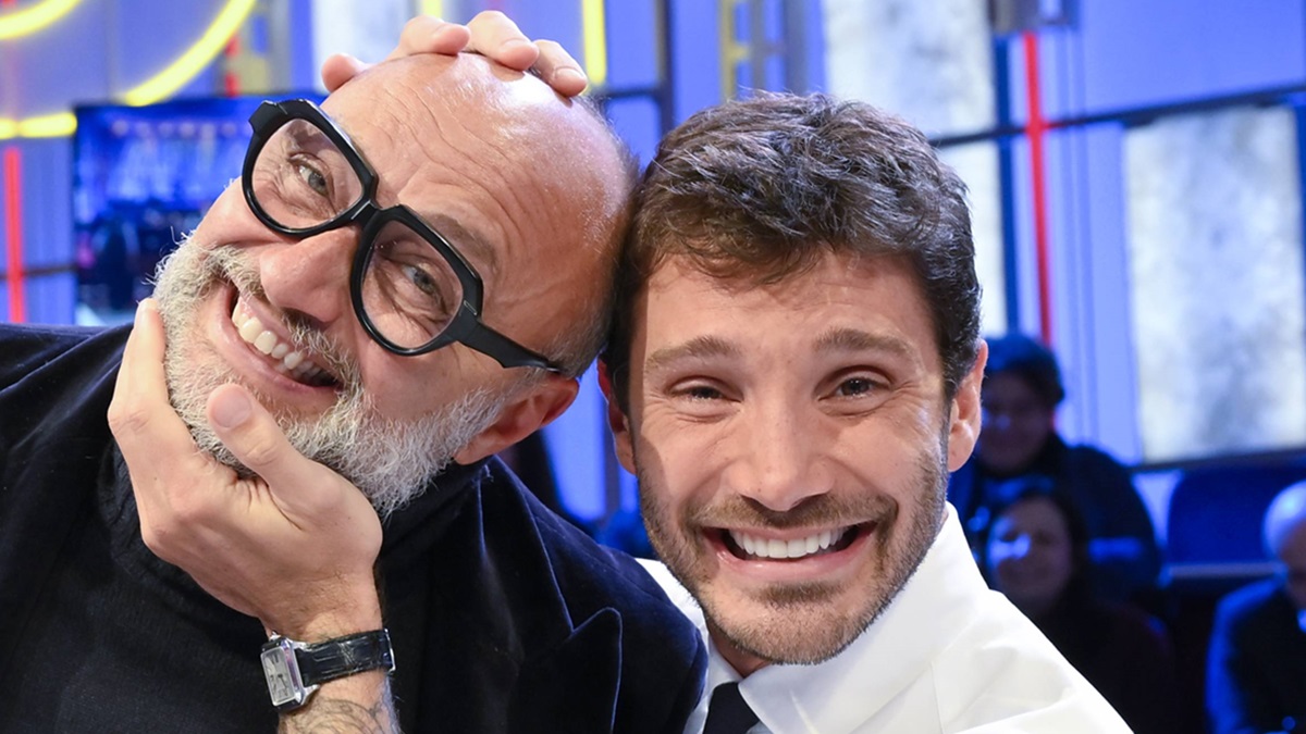 https://wips.plug.it/cips/libero.it/magazine/cms/2025/05/affari-tuoi-17-maggio-salta-la-puntata-stasera.jpg