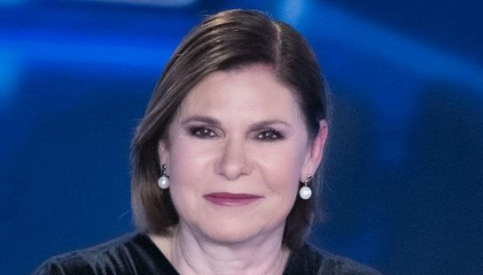 è sempre cartabianca, la conduttrice Bianca Berlinguer