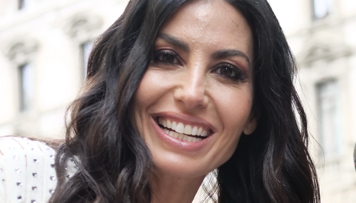 https://wips.plug.it/cips/libero.it/magazine/cms/2025/05/elisabetta-gregoraci.jpg
