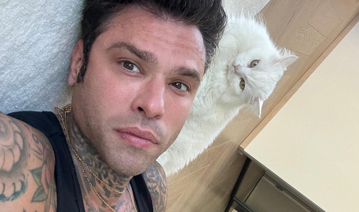 https://wips.plug.it/cips/libero.it/magazine/cms/2025/05/fedez-1.jpg