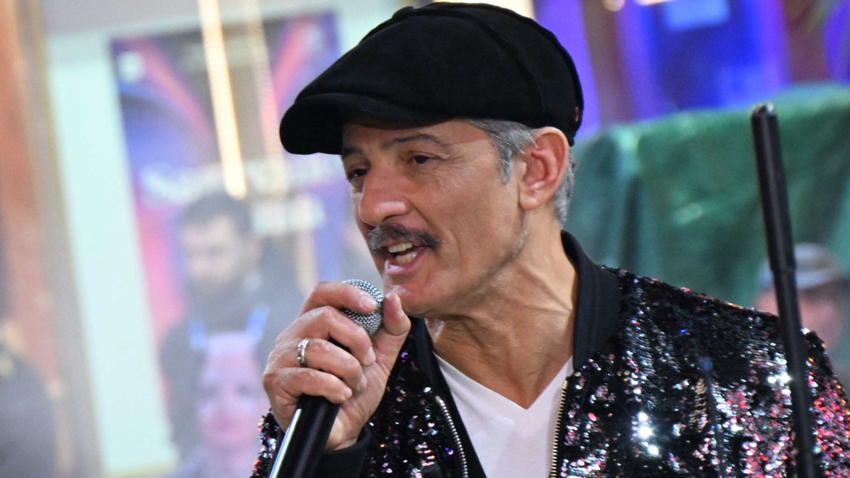 https://wips.plug.it/cips/libero.it/magazine/cms/2025/05/fiorello_la_pennicanza_rai_contro_amadeus.jpeg