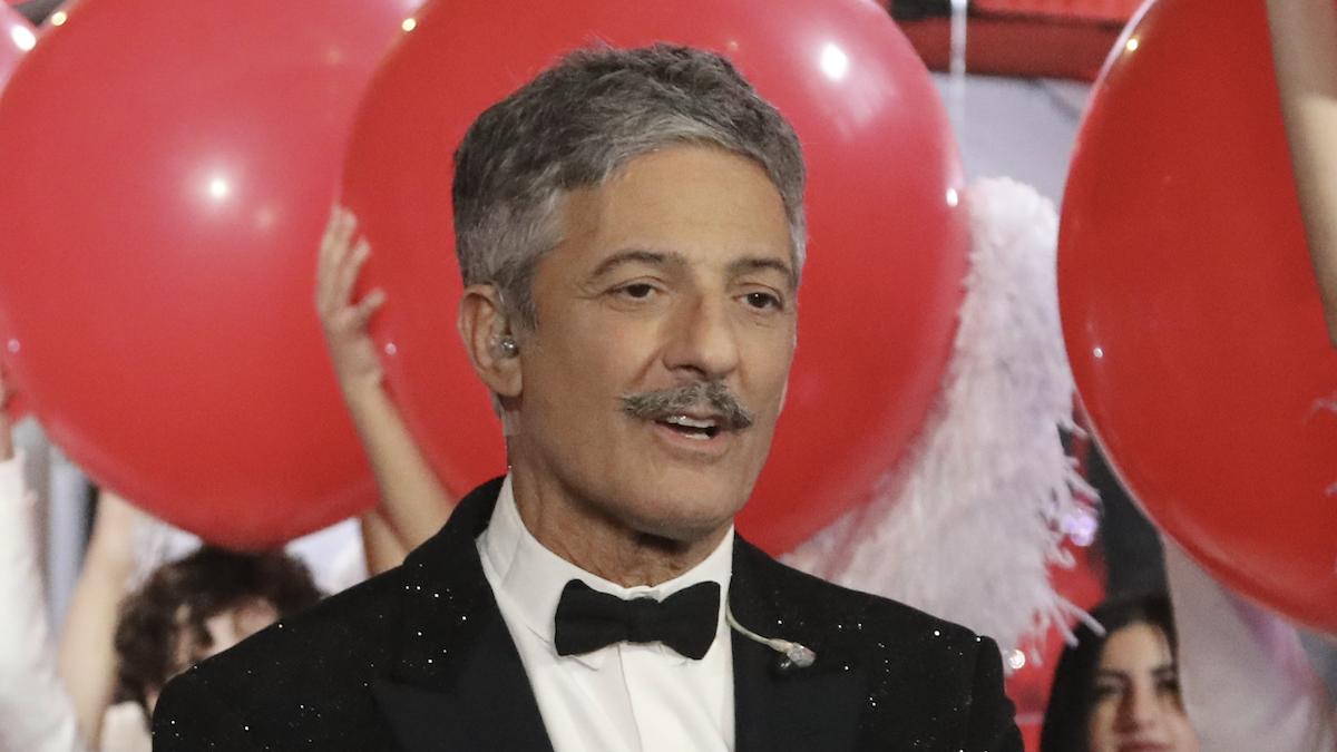 https://wips.plug.it/cips/libero.it/magazine/cms/2025/05/fiorello_pennicanza_28maggio.png