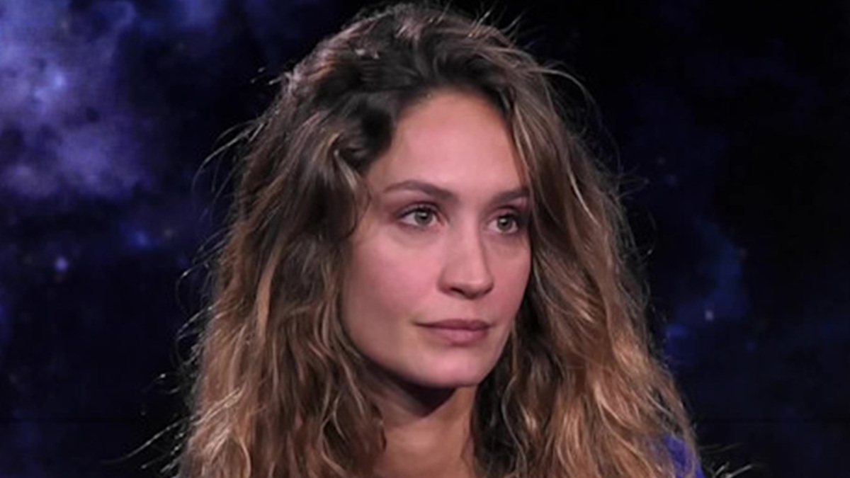 Helena Prestes ai ferri corti con la sorella Mariana: il gesto social allarma i fan. Cos’è successo