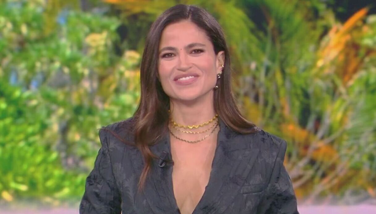 https://wips.plug.it/cips/libero.it/magazine/cms/2025/05/isola-dei-famosi-3.jpg
