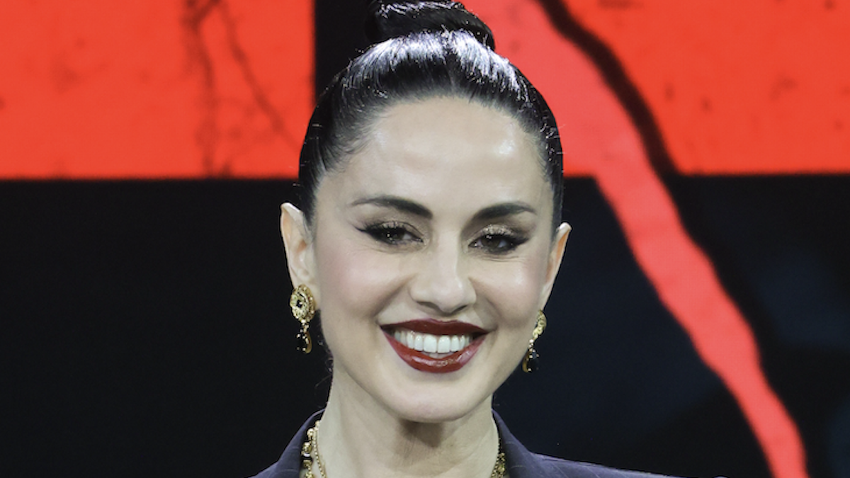 https://wips.plug.it/cips/libero.it/magazine/cms/2025/05/paola_iezzi_belve.png