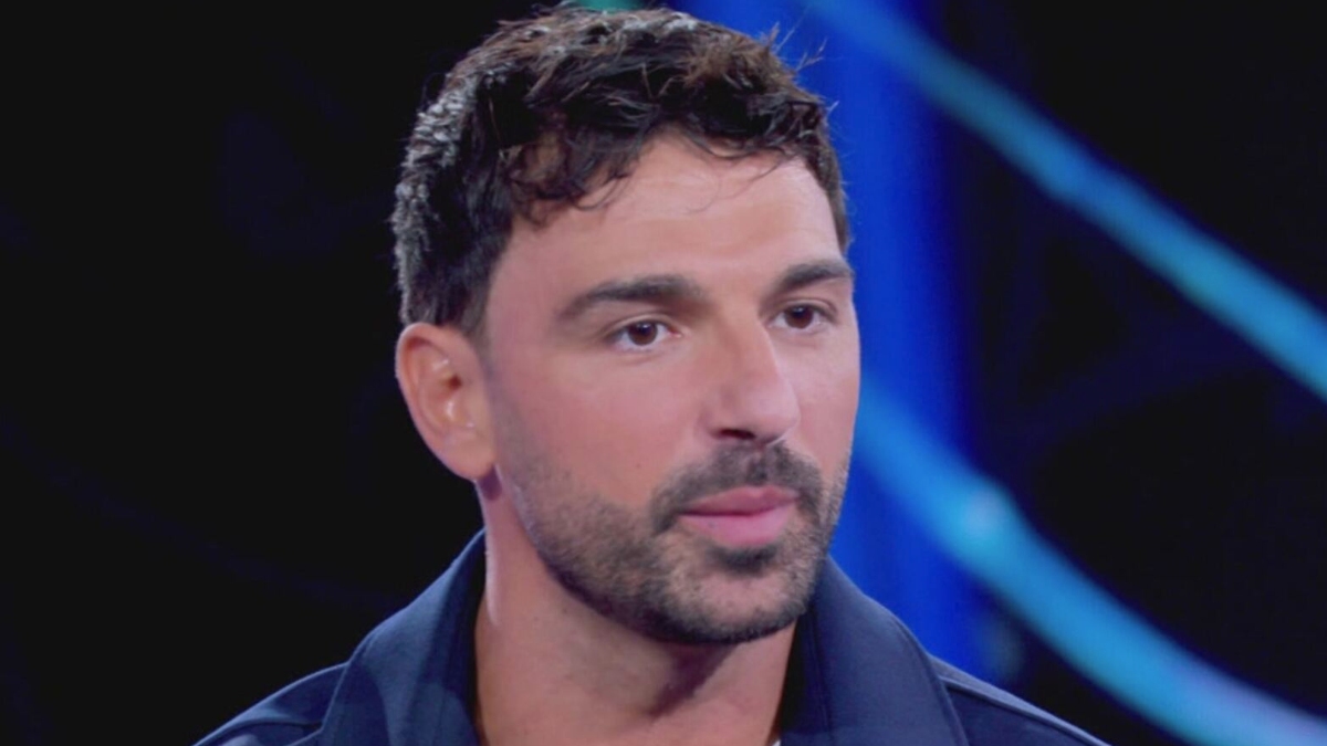 https://wips.plug.it/cips/libero.it/magazine/cms/2025/05/raimondo_todaro_torna_a_sognando_ballando_con_le_stelle.jpg