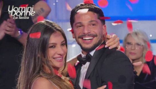 Uomini e Donne: la scelta di Gianmarco Steri con Cristina Ferrara che scivola e Tina Cipollari