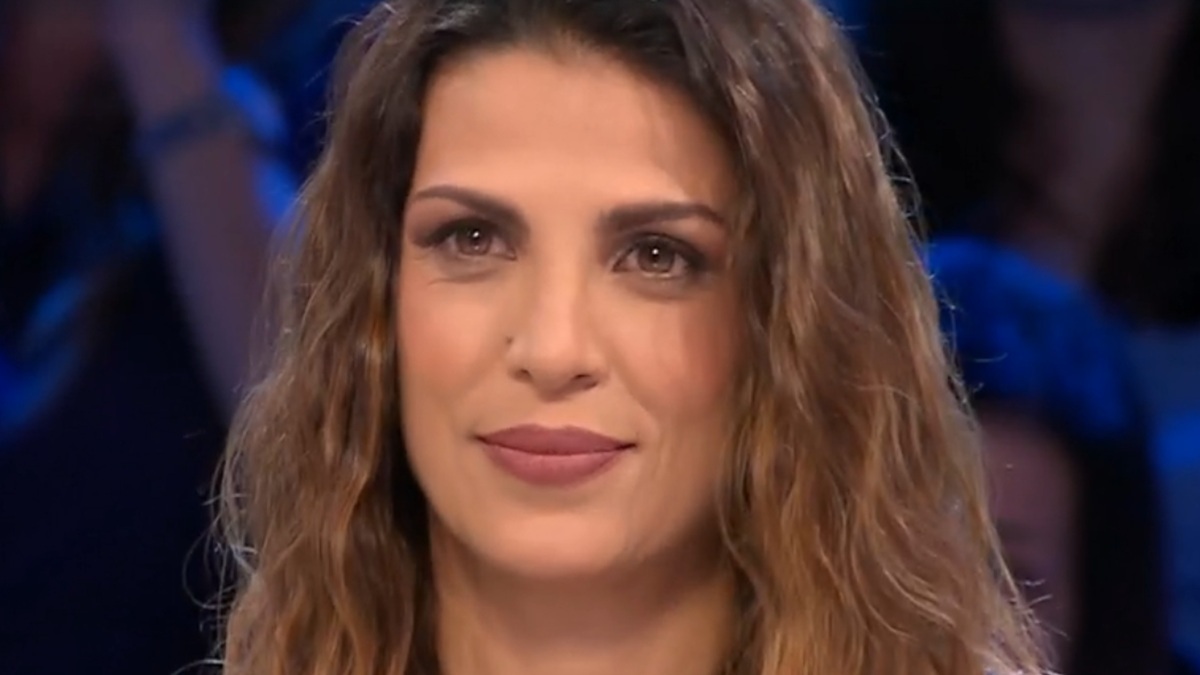 https://wips.plug.it/cips/libero.it/magazine/cms/2025/06/affari-tuoi-cosa-successo-puntata-10-giugno-2025.jpg