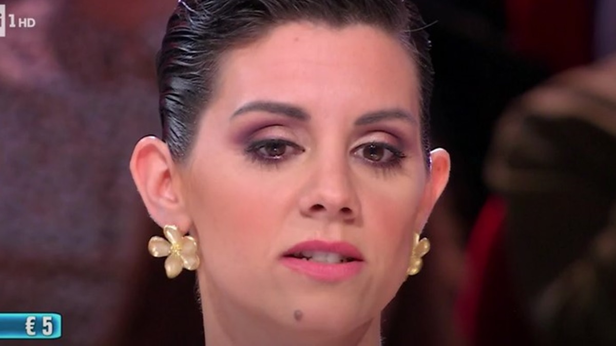 https://wips.plug.it/cips/libero.it/magazine/cms/2025/06/affari-tuoi-morta-harley-zuriatti-malattia.jpg
