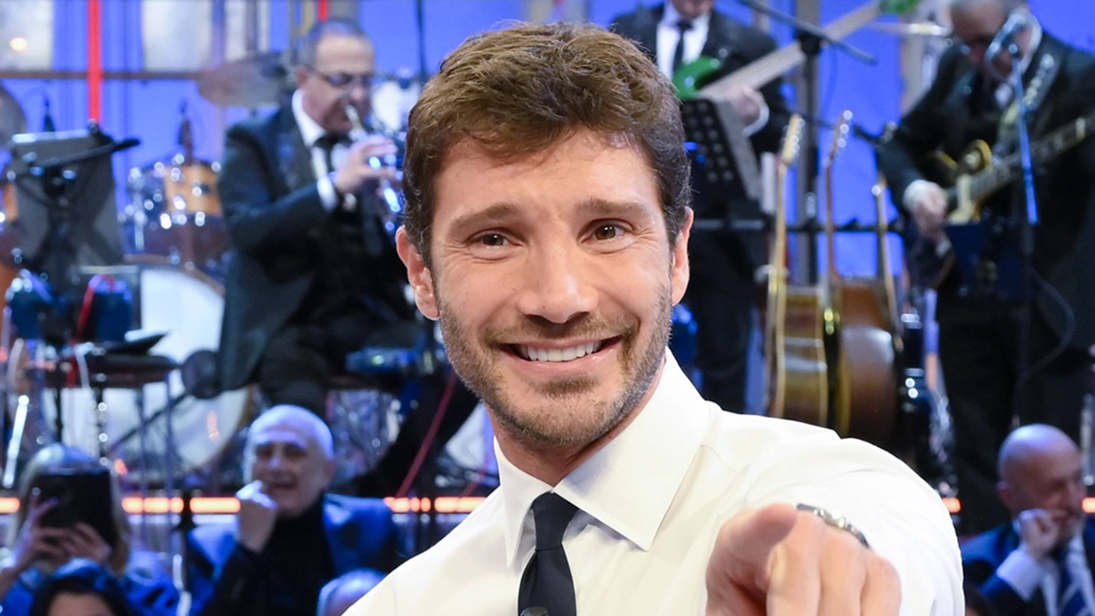 https://wips.plug.it/cips/libero.it/magazine/cms/2025/06/affari-tuoi-puntata-accorciata-stasera-10-giugno-2025-perche.jpg