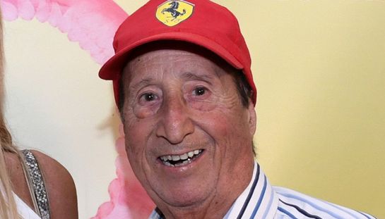 Alvaro Vitali, le sue ultime ore: la malattia sottovalutata e la scelta tragica che ha preceduto la morte Alvaro Vitali, le sue ultime ore: malattia, ricovero, causa morte