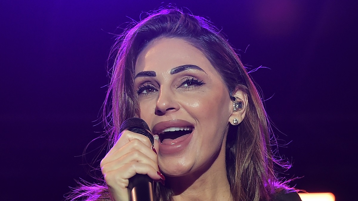 https://wips.plug.it/cips/libero.it/magazine/cms/2025/06/anna-tatangelo-incinta.jpg