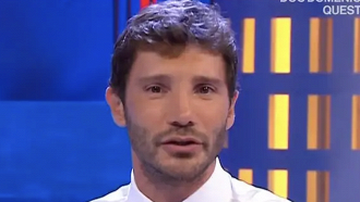 Affari Tuoi - il conduttore Stefano De Martino